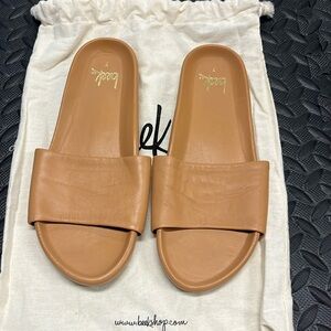 Beek leather sandals